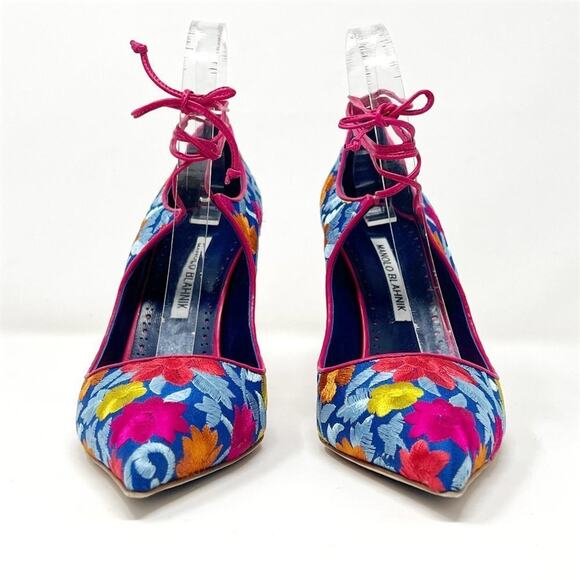 Manolo Blahnik Cotis Floral Embroidered Pumps 39.5 Blue Pink Heels - Picture 4 of 11
